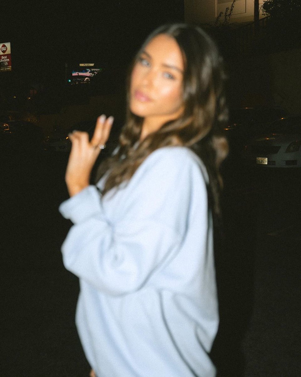 📸 | itscamcasey via Instagram: “@madisonbeer in and out of focus” - (25.11.19):