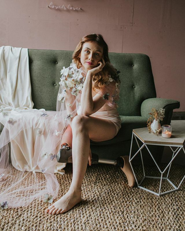 RocksaltPhoto's tweet photo. I had the loveliest day working with + meeting @sarahdransfield at @thegiraffeshed last week. 
She’s survived bone cancer and now she’s kicking ass in the modelling industry. 
#amputeemodel .
📷 @rocksaltphoto 
Concept + Cake | @avantgardecakestudio
Planning + Design | @margo… https://t.co/2SRWOlOI8E