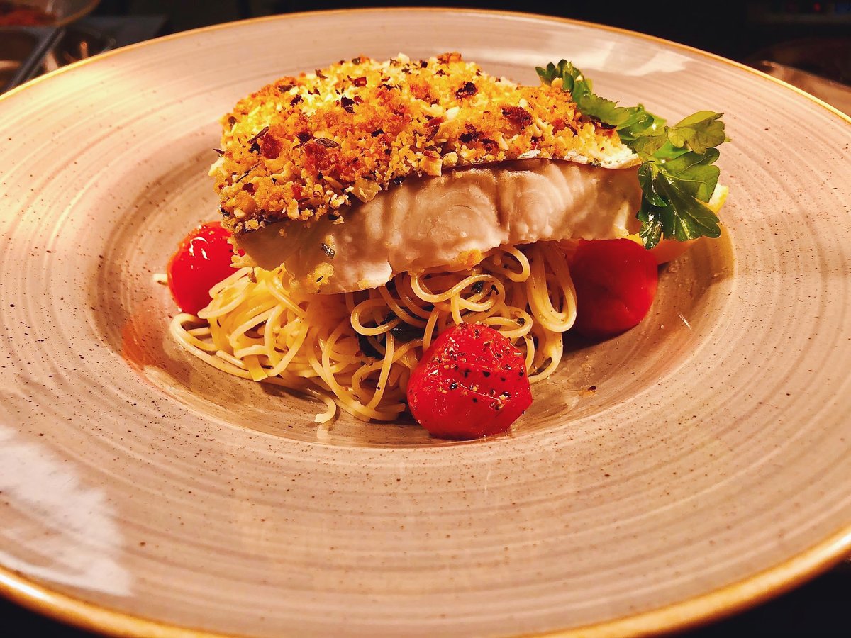 amarettoitalian's tweet photo. Oven baked fillet of Coley 🐟, almond &amp; chilli crust, blistered cherry tomatoes, citrus, basil &amp; garlic capellini 💥

#MyAmaretto https://t.co/vzj3s5louY