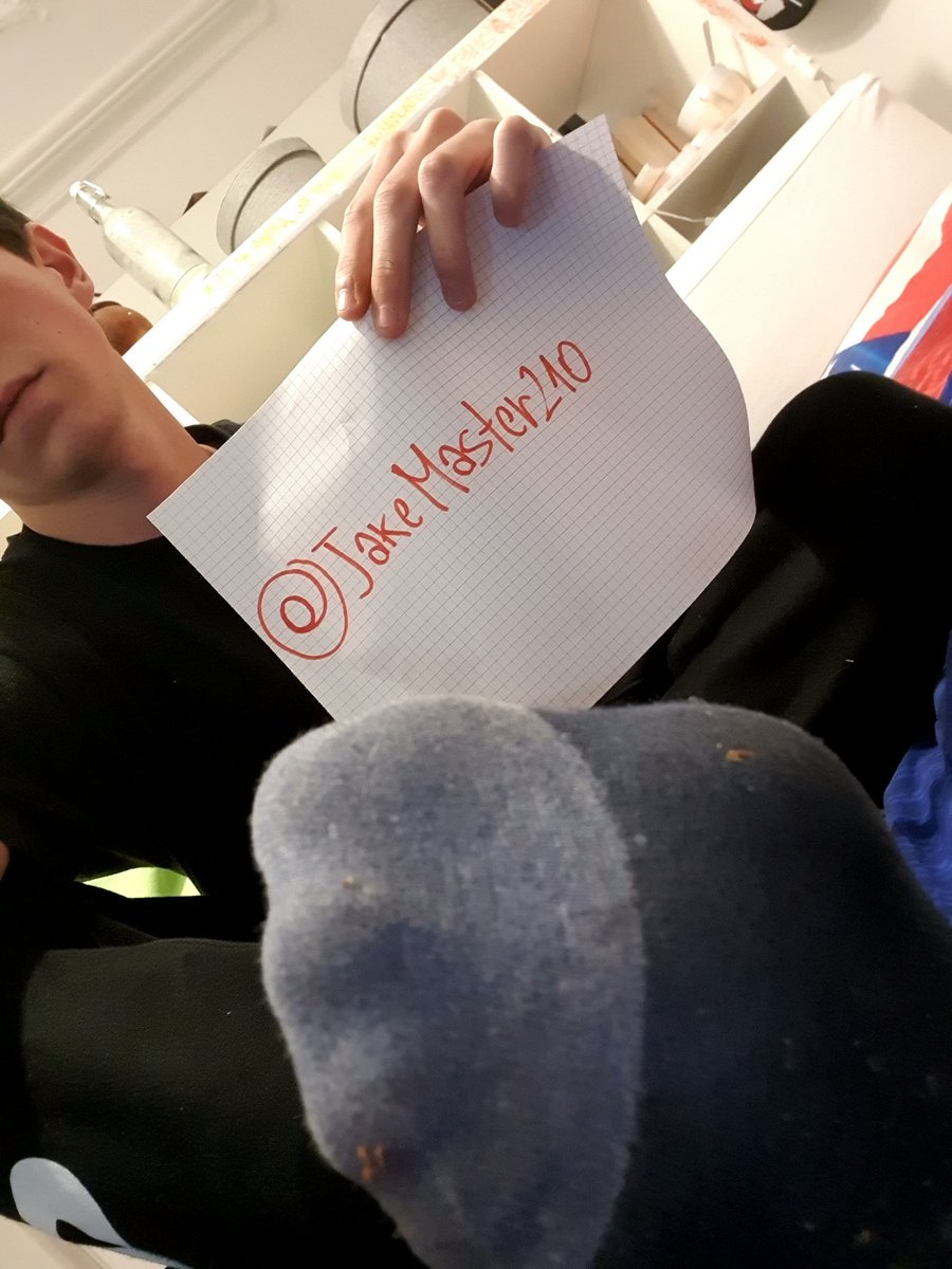 JakeMaster210's tweet image. Now I'm verified for all of you....you have no excuses now
$end 
#footfetish #findom