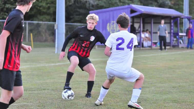 YourSportsEdge1's tweet photo. Trigg County soccer player Clayton Setliff has parlayed a breakout senior season into a scholarship offer from Georgetown College.  Setliff made a verbal commitment to the college on Monday.

https://t.co/4tbo9zf0Ro https://t.co/ns5nUOZaVo