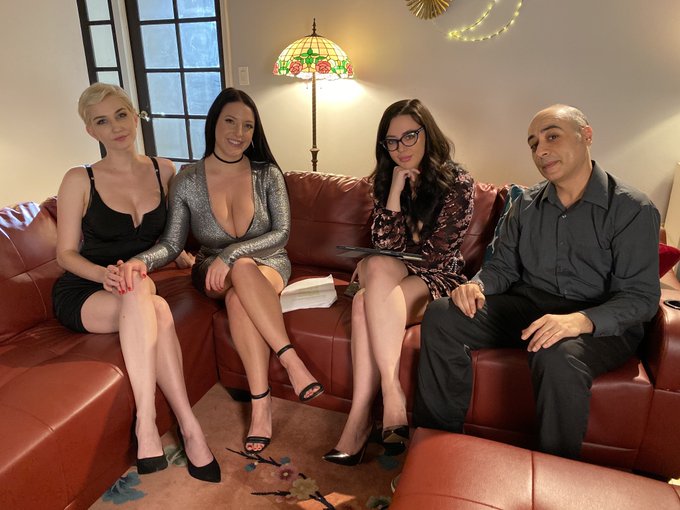 BTS from @whitneywrightx &lsquo;s newest story with @ANGELAWHITE @skyebluewantsu and @BrockDoomFORNOW 📸: @fakespiderbites<a class="tags" href="/tag/whitneywrightx">@whitneywrightx</a>