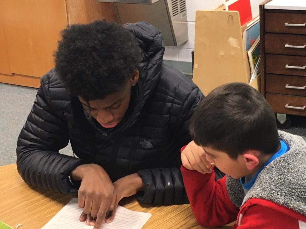 SLSeahawksBball's tweet image. Readers Are Leaders!

JV team at Hunter Woods Elementary.

@RAL_NonProfit 
@HuntersWoodsES