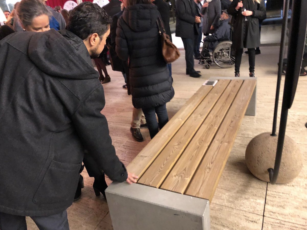 Què tenen en comú un banc de fusta, un hotel per a abelles i fil tèxtil reciclat? Que tots són productes que promouen l’economia circular, que s’han dissenyat amb criteris ambientals i que avui han guanyat el Premi Catalunya d’Ecodisseny.
Felicitats a guanyadors i mencionats!