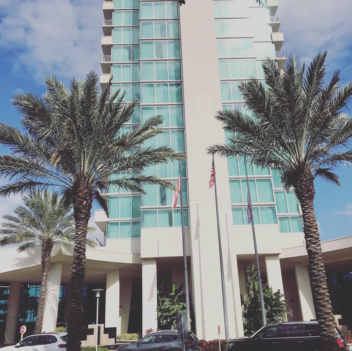 EngageWeb's tweet photo. It’s nearly 4pm here in Orlando, where we’ve been attending #mastermindevent to work on business building, team building and leadership. Still not missing #Networxhour though! https://t.co/n8vjwkS3dT