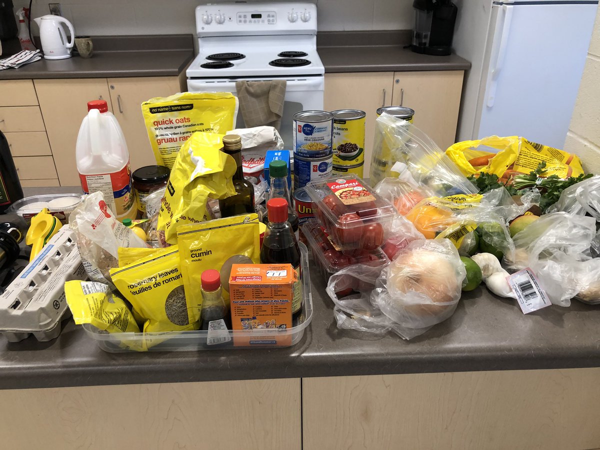FFMfit's tweet photo. Final #yourethechef session @FFMcGinnCES #healthyeating #readingrecipes #LetsCook30 @ycdsb https://t.co/JUcrw44MsQ