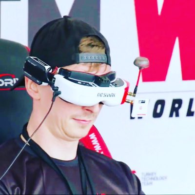 flofpvfan's tweet photo. #NouvellePhotoDeProfil https://t.co/i14TSkHhbj