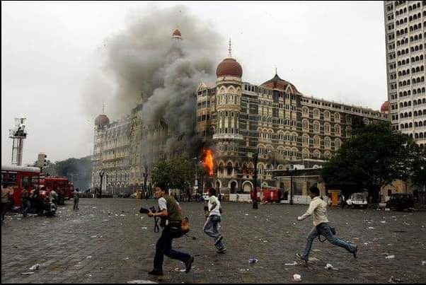 SriSayzz's tweet photo. On the anniversary of #26NOVEMBER I pay my tributes to the #bravehearts of #Mumbai and their grit and determination. I remind the world today again of how #TerrorStatePakistan has been killing the innocent in India for years. Won't #forget won't #forgive. #PakistanMustPay https://t.co/1BdOy0as4R