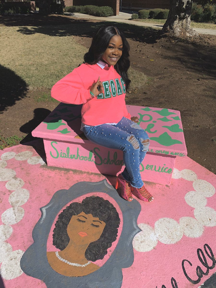 Hannah_Carnae's tweet photo. They knew I was Koming, just didn’t know how hard 💕💚 #PhirstDayOut https://t.co/t6eWzw4MaC