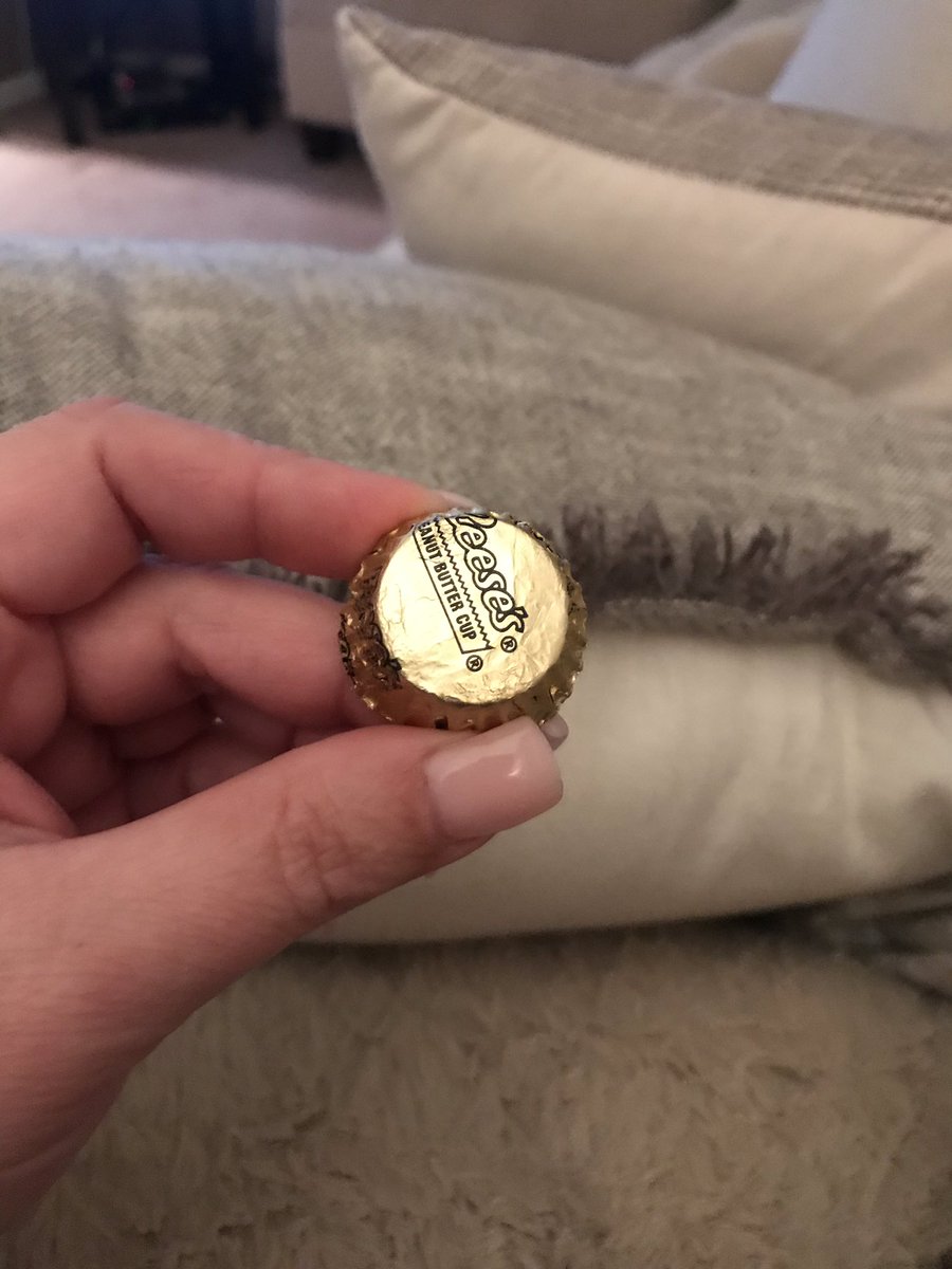 BlairEiseman's tweet photo. Day 11 #gratitudesnaps - the small stuff like frozen peanut butter cups, snooze button, sunsets, movie nights, mashed potatoes, a favorite song, warmth of holiday lights, Amazon Prime, someone holding the door open for you...I notice and appreciate them all. #cabookstudy #realedu https://t.co/RA78XT7vyS