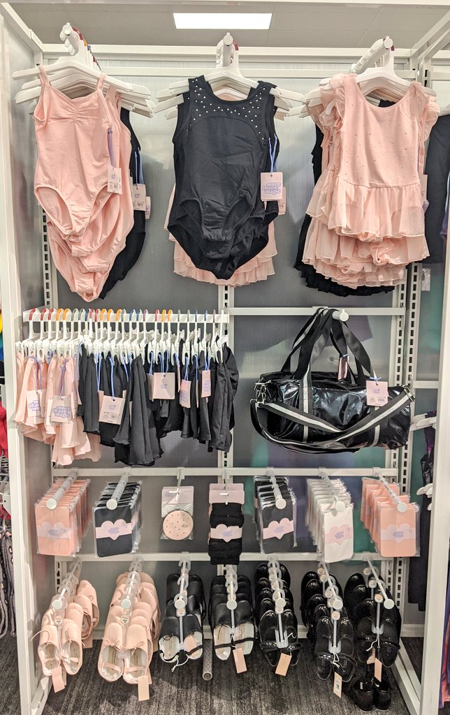 A little refresh in #morethanmagic #t1823 <a href="/julzfashionT/">juls</a> <a href="/taramarek/">Tara</a> <a href="/TargetStyle/">Target Style</a>