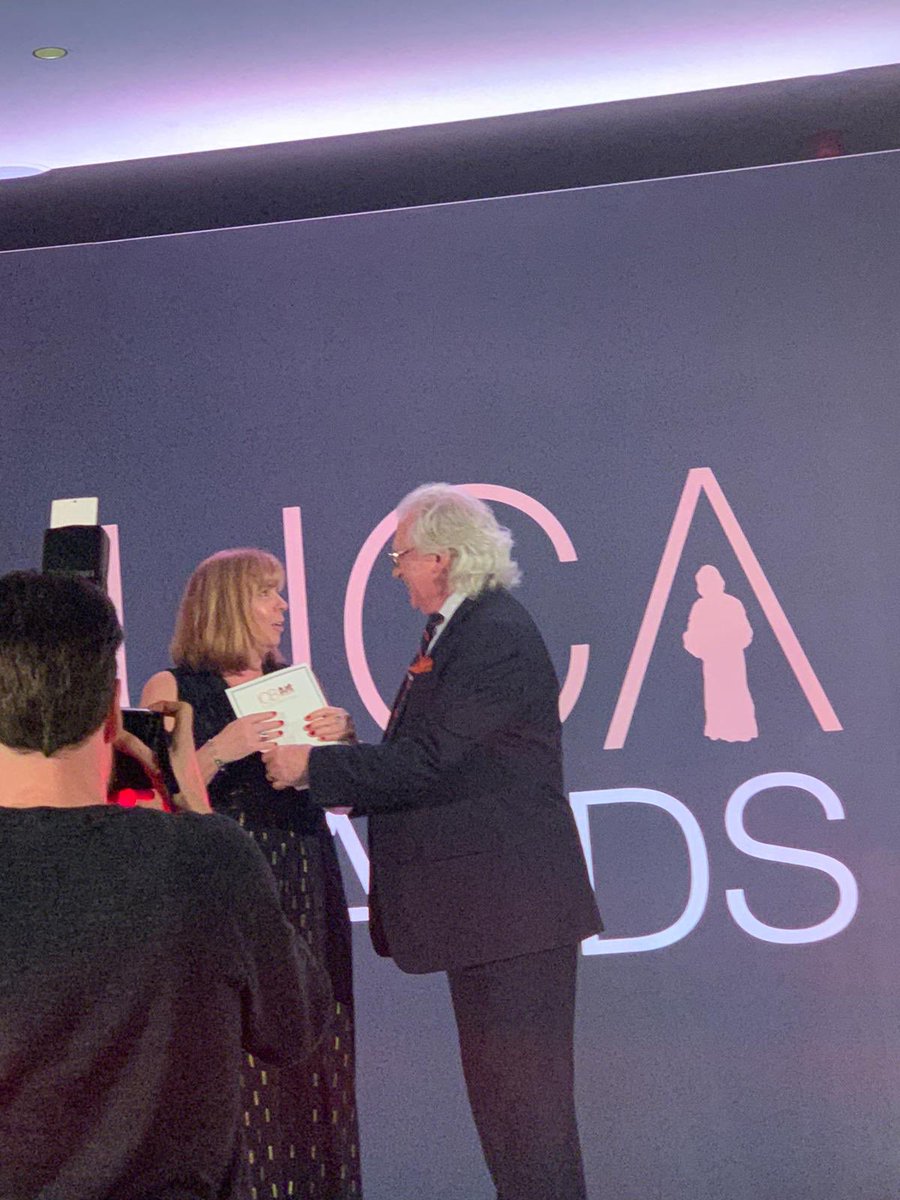 sageuk's tweet photo. WOW! 😮👏🏽

Our very own @juliawedgwood has been acknowledged as an @ICBUK companion for all her work and support for the Institute 🤩🙌🏽

This is a new recognition for 2019, huge well done Julia! 💚

#LucaAwards #BookkeepersSummit #Bookkeepers #Bookkeeping https://t.co/XVqyeqKvuz