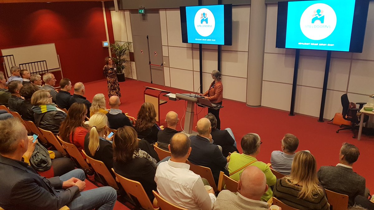 ABCApeldoorn's tweet photo. Een ABC-avondje klantbeleving  #055LONKTism @wittenborg_uni #Apeldoorn https://t.co/hwUyVuGw5v