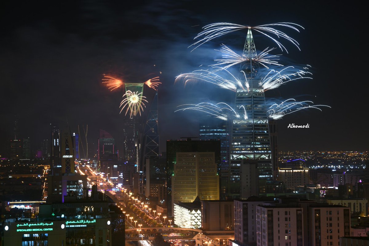 <a href="/Turki_alalshikh/">TURKI ALALSHIKH</a> 
معاليه طلب بهالمناسبه 
انا من بدا موسم الرياض وانا مخصص كل يوم خميس لمكان اروح له واصور الالعاب الناريه من بعيد لبعيد 
وكرمك علينا بان جعلت الخميس الجاي ليله هلاليه واطلب من معاليكم السماح لي بحضورها كمصور لتغطيه هذا الحدث العظيم