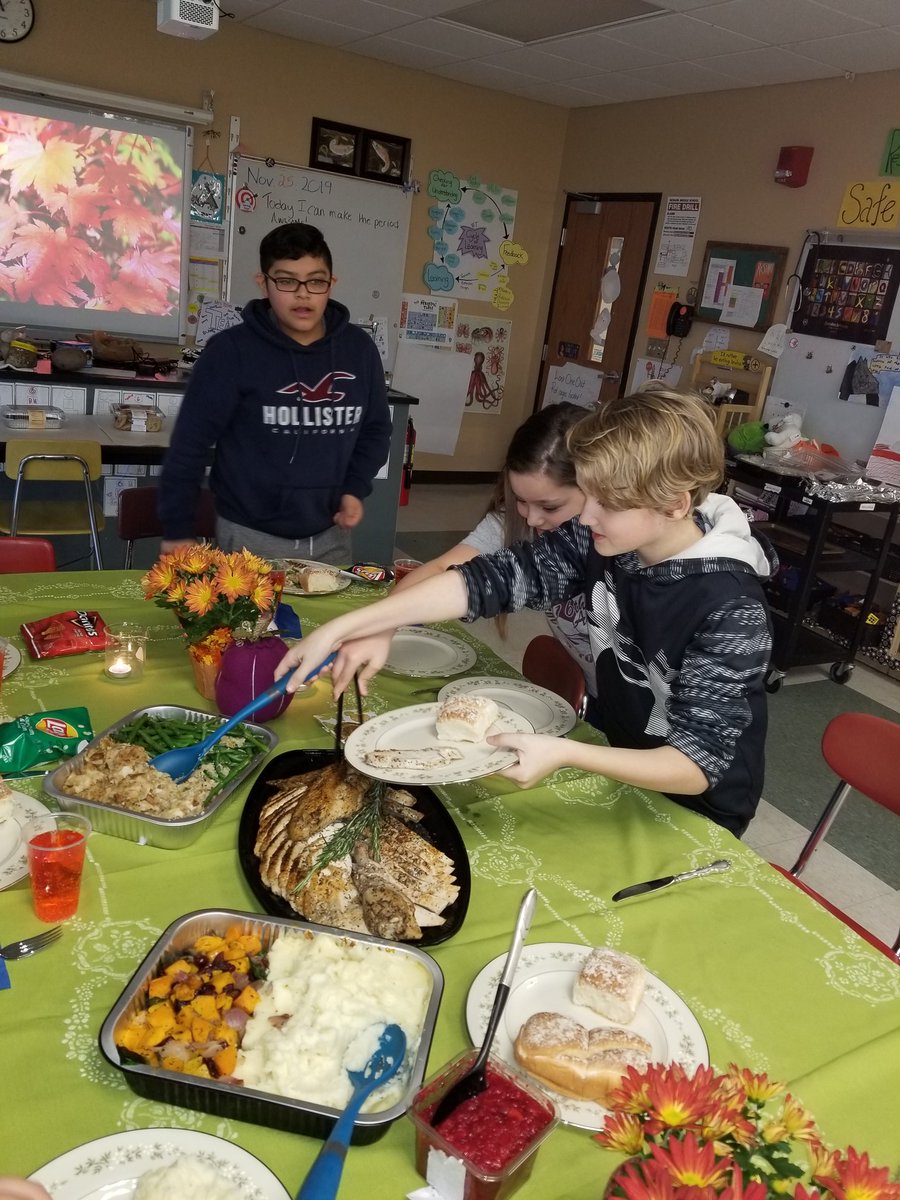 rivergirl156's tweet image. With a Wegman's turkey dinner donated by my dad, my mom's china &amp;amp; silver, we had an amazing day! New tradition of Cheetos to add to old tradition of Saccardi Turkey Point! Kids even made go-to boxes from extras for fam &amp;amp; custodians. I loved today. #NCSDlearns #ChooseJoyNCSD