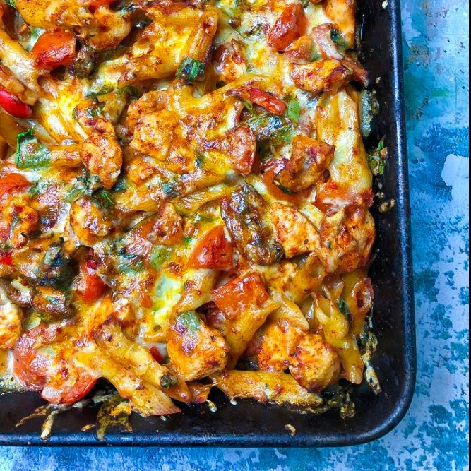 Emslims2's tweet photo. There's nothing more satisfying than a #cheese covered pasta bake! What makes it even better is the amount of hidden #veggies! Link below ⤵️

https://t.co/htAD3xGQey https://t.co/YcnCewNMzm