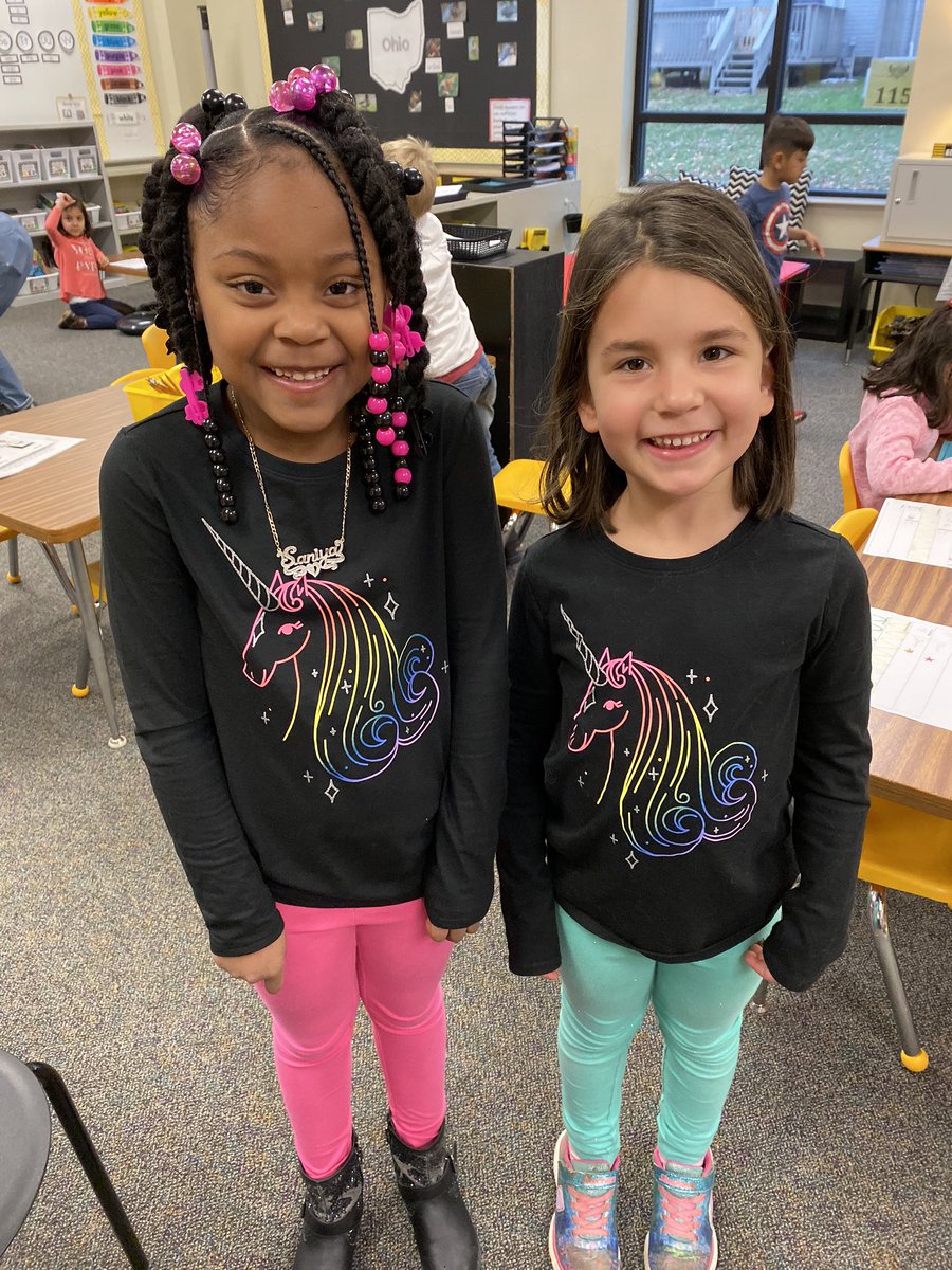 missburkey's tweet photo. Accidental matching days are the best days! https://t.co/cR3x9lMeqX