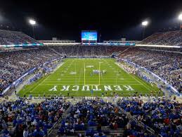KeatenWade's tweet photo. I am blessed to receive an offer from the University of Kentucky! Thank you @UKWWells ! @coach_bcoleman @_SummitFootball @NatlPlaymkrsAca @BallHawkU @UKFootball https://t.co/5DBOdAJezN