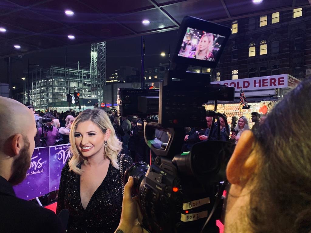 whitexmasshow's tweet photo. Our red carpet was in full swing as we welcomed some familiar faces into the theatre to kick of the festive season...🎄❄️ 

#WhiteChristmasShow https://t.co/sjKCaUYxY2