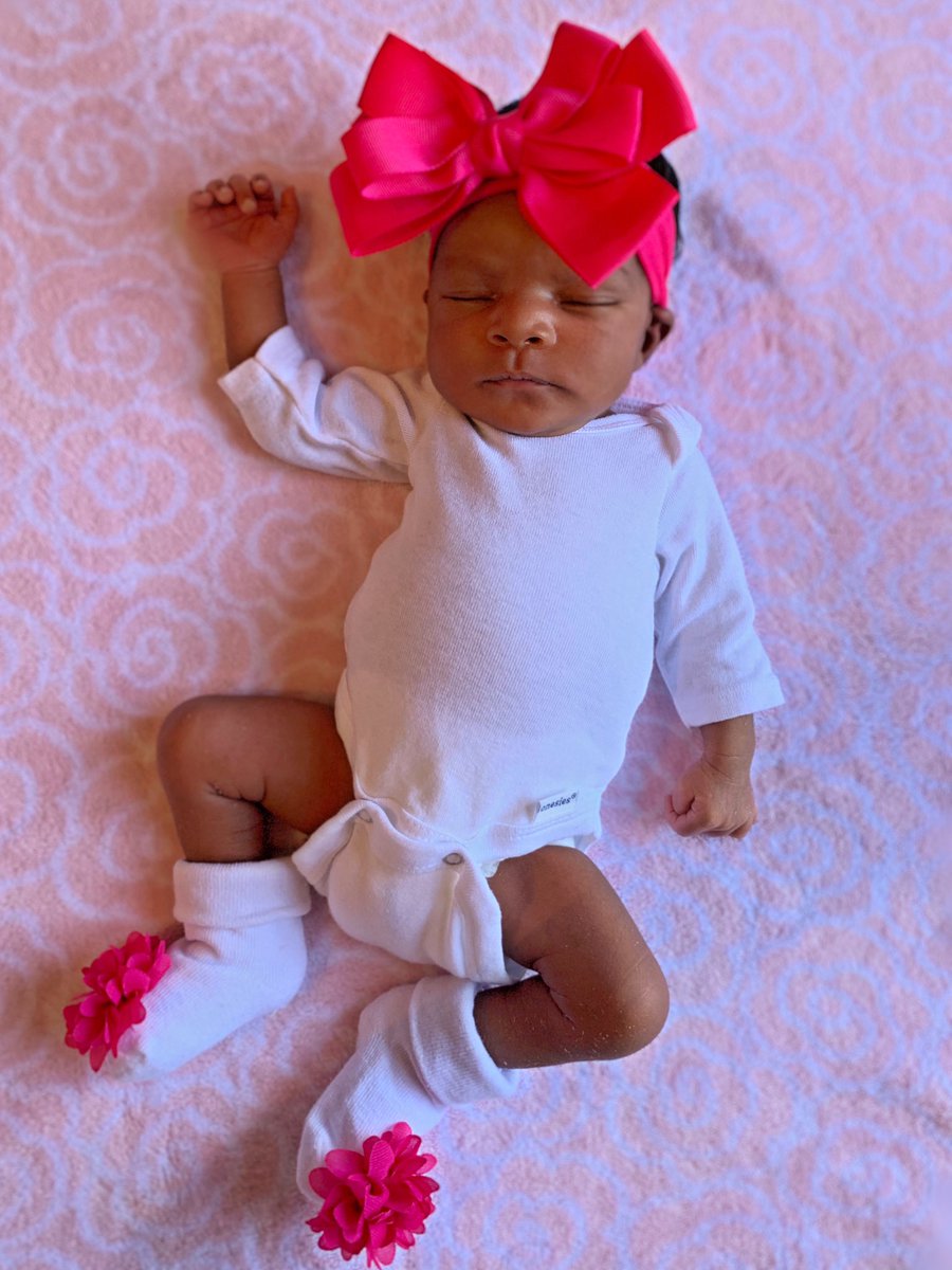 my sweet baby👶🏽🎀 #2WeeksOld 💗