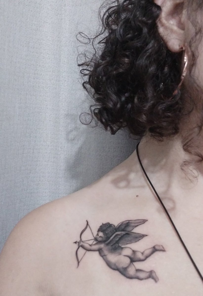 carlabraga___'s tweet photo. agora sou uma gostosa um pouco mais tatuada https://t.co/bCCSZnFFnk