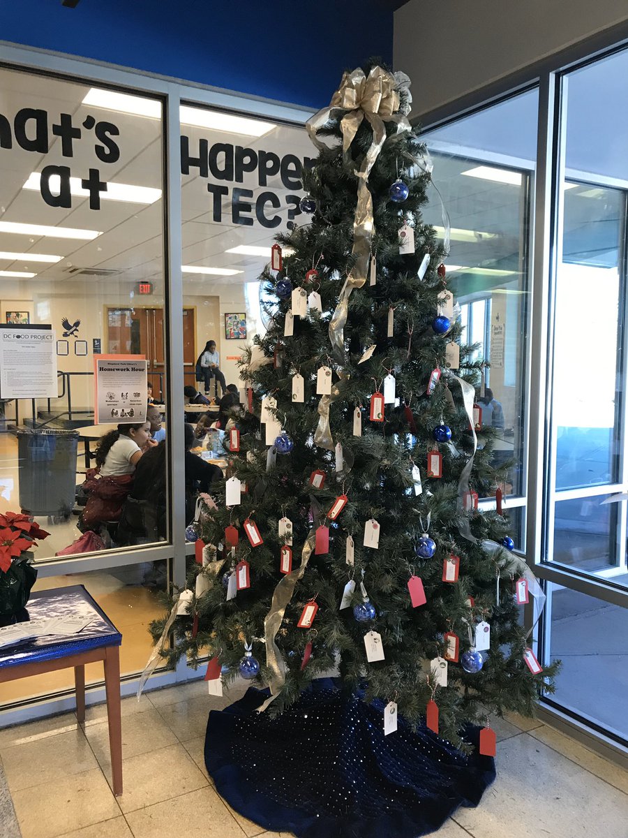 JennaMGrant's tweet photo. The @TakomaEC Giving Tree is up (thx 2 @annielama7)! Grab a tag, buy a 🎁, make the holiday season a little brighter for our families. 

Want to contribute from your couch? Donate to the PTO via PayPal and we’ll buy a gift for you: PTO.TakomaEC@gmail.com https://t.co/gOb5t6mZ1Y