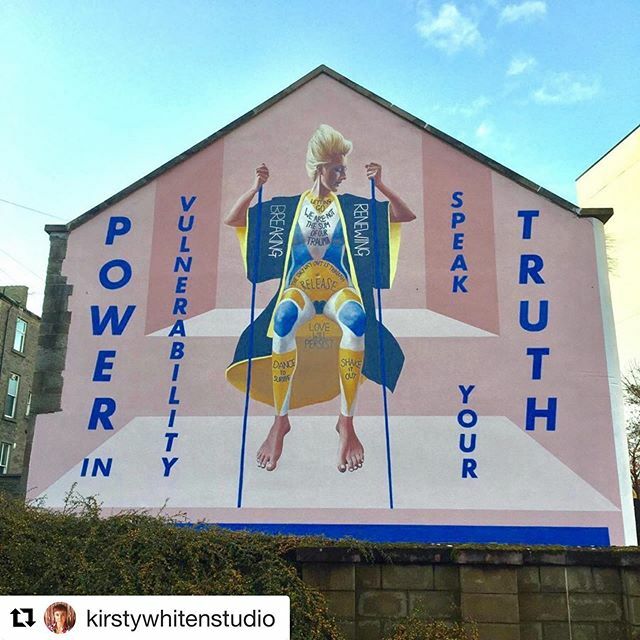 Love this powerful #streetart by @kirstywhitenstudio x @fandangoekid

#mural #muralart #streetart #dundeestreetart #grief #mentalhealth  #traumarecovery #goddess #womenpaintingwomen #womenempowerment #womensupportingwomen #wearyourstory #speakyourtruth #… ift.tt/2XN97HU