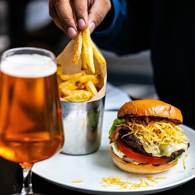 BrownsVCT's tweet photo. A staple on our menu, the Browns Burger is a firm favourite amongst our team. Sandwiched between a brioche bun and topped with Irish Cheddar, smoked bacon and an English mustard mayonnaise - we can’t get enough! Have you tried it yet? #browns #brownsbras… https://t.co/aOy8hq6wCI https://t.co/RveWSwiftl