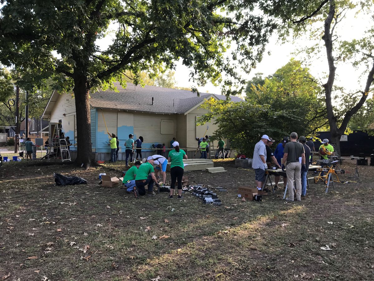 whiteconstcom's tweet image. On October 19th, #WCC participated in the @RECA_Austin  Annual Christmas in October event. The project provided significant upgrades and renovations to the @ElisabetNeyATX and raised more than $80,000 in monetary and in-kind donations.