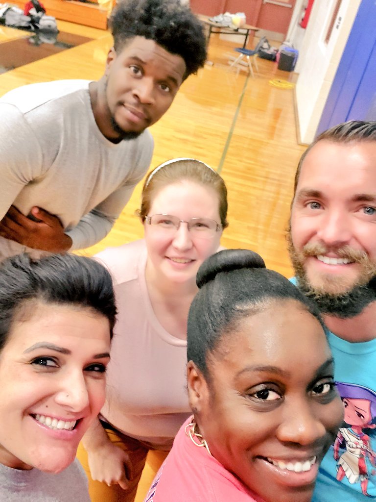 Lindsay Thompson tweet media