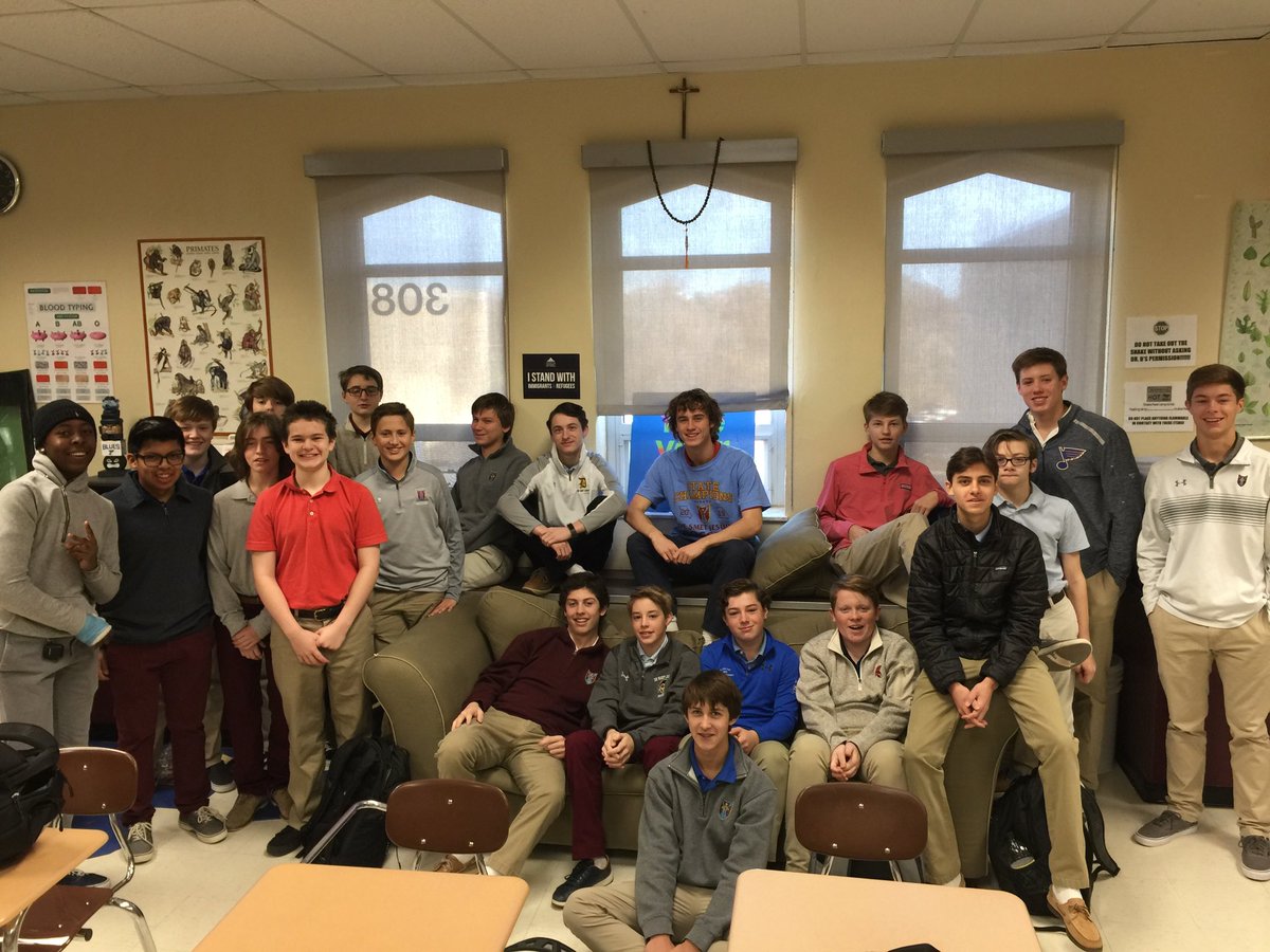 Homeroom 308 surrounds Billy in congrats on the State Championship! Proud of our ⁦<a href="/DeSmetSoccer/">DeSmet Jesuit Soccer</a>⁩ team!