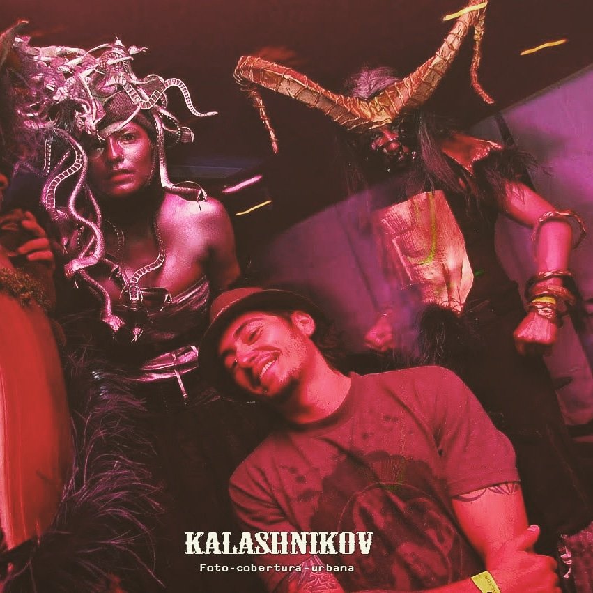 En plena faena de producción, con seres fantásticos.
.
.
.
.
.
.
#Artefactor #ProduccionesCreativas #Eventos #Fotografía #DiseñoGráfico #Audiovisual #Fashion #Entretenimiento #Arte #Publicidad #Mercadeo #SocialMedia #ArtefactorInc #Panama #art #MarketingPanama #model