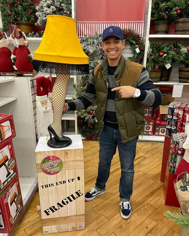 RayDigmi's tweet photo. “FRA-GEE-LAY, That Must Be Italian”
Hahaha 😂 I’m in heaven with this replica lamp from my favorite Christmas 🎄 movie off all-time “A Christmas Story”
I am 100% in the holiday spirit! Dig The Season!
#LiveDreamBe #DigTheSeason #achristmasstory https://t.co/uNUQ3fkODh https://t.co/mf6asRn27T