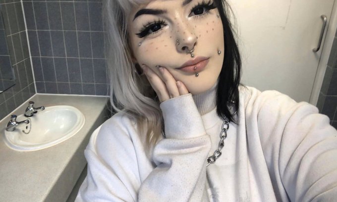 Just a few more days until I have this gem stay with me!! I&rsquo;m so excited! https://t.co/SjfjUA9DtZ<a href="/tag/newprofilepic"class="tags"><span>#newprofilepic</span></a>