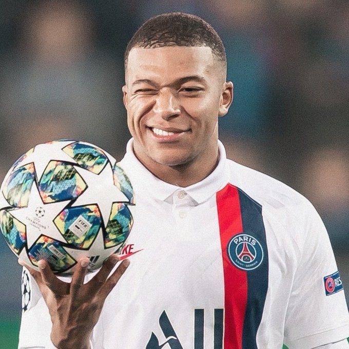 COMPETITION: If Kylian Mbappé scores first against Real Madrid tonight, we'll giveaway a 2019/20 PSG shirt of your choice.

Simply RT and follow this account to enter. ✅🔁