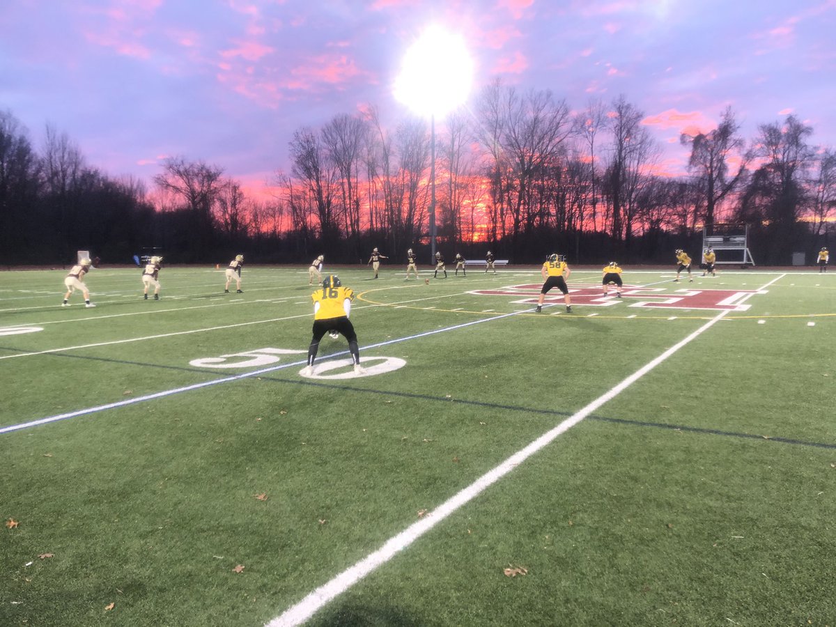 SHRHS_Football's tweet image. Fantastic evening for football and our boys took care of business! A huge “Chicken Bowl” Victory which capped off a very solid season for these guys, finishing with a winning record! these guys are part of the solution now and certainly in the future! #TrustTheProcess