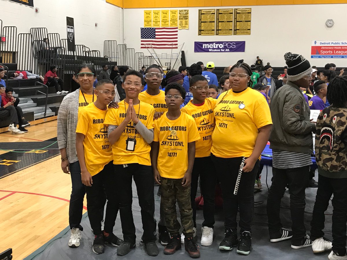 GECdpscd's tweet photo. This weekend The Golightly Education Center RoboGATORS competed at the Skystone Robotics Competition over at Martin Luther King Jr. Senior High School. The event was hosted by DTE Foundation. https://t.co/1Ij797CY8q