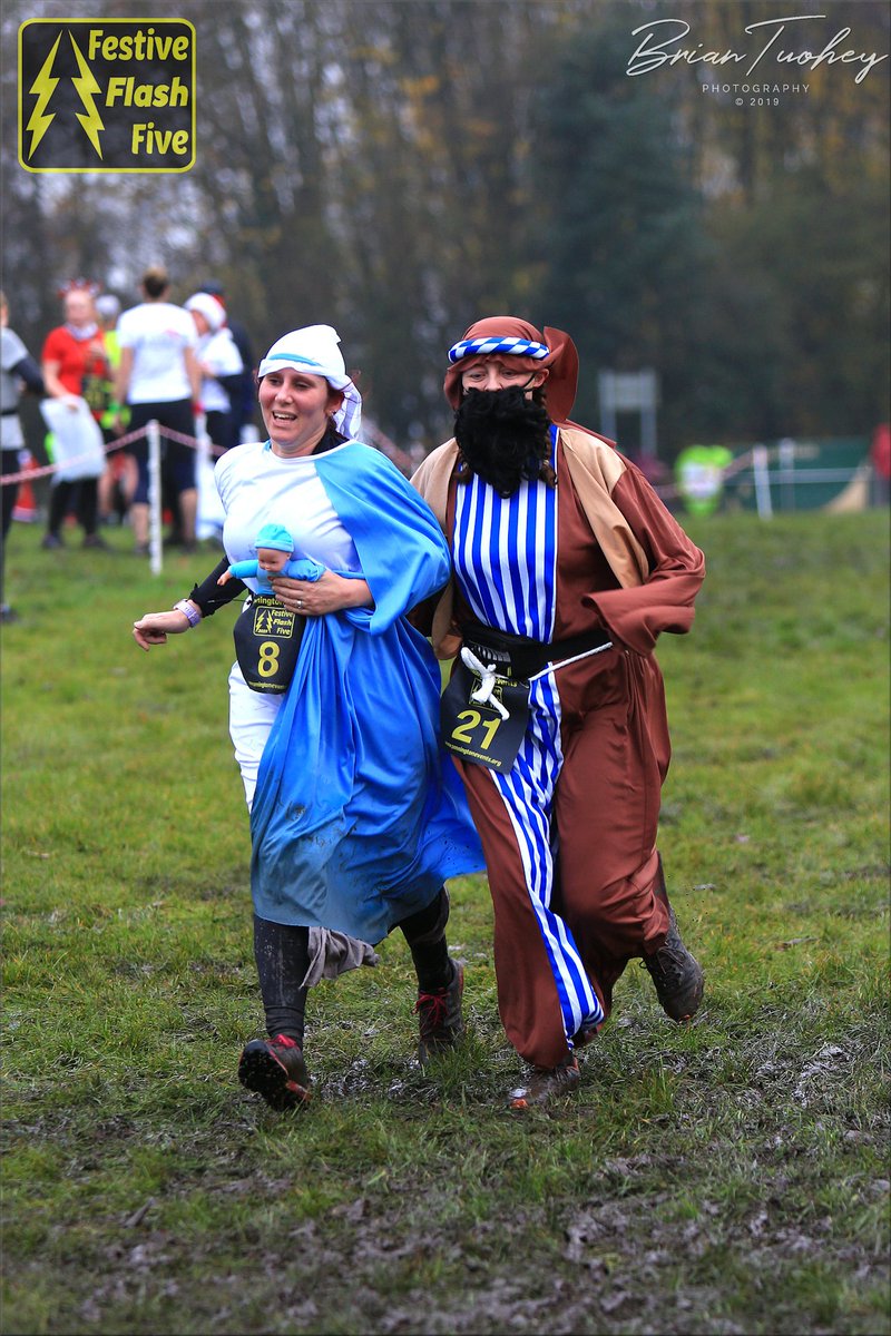 2eimages's tweet photo. Sunday's Festive Flash Five brought out some fabulous costumes.  Here are some of my faves #FestiveFlashFive @Flash_in_Park #PenningtonFlash https://t.co/sK0rhv2O9C