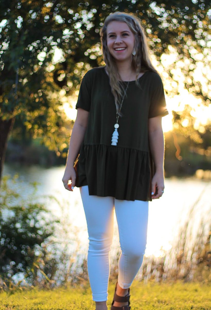 jacidaniel's tweet image. #seniormonday ?🤷🏼‍♀️