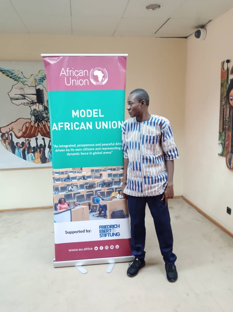 Ludovicup's tweet photo. Model African Union, Addis Ababa, African Union Headquarters
#1mBy2021
#CountMeIn
#SaveTheChildren
#UNICEF
#ModelAfricanUnion https://t.co/thcRNAlzQz
