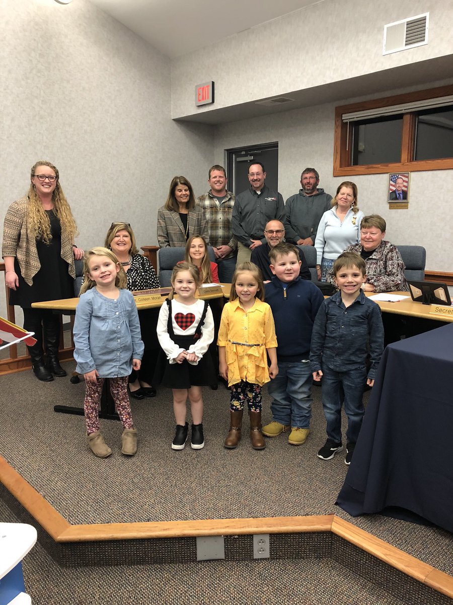 LBSommer136's tweet photo. Sommer ELA visited the NMCSC School Board Meeting.  #preschool https://t.co/TXV9K7n2sH
