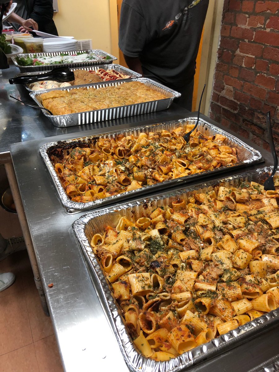 Cubs's tweet photo. Thankful for @JLester34, who provided #Thanksgiving meals to families at @advocatehealth and Chicago shelters today. https://t.co/669nSEpFho