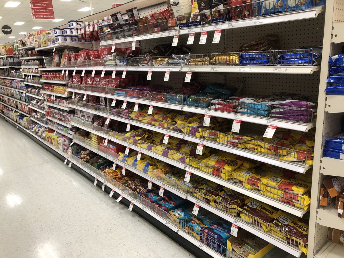 Jterbo's tweet photo. 2103 has all your meal prep essentials full and instock!!! Come and get it!!!🦃🤗 #outsareweird ⁦@Shaunsworld314⁩ ⁦@RicaDevas⁩ ⁦@jackson1_jason⁩ ⁦@mlung3⁩ https://t.co/ucgtMNT7lp