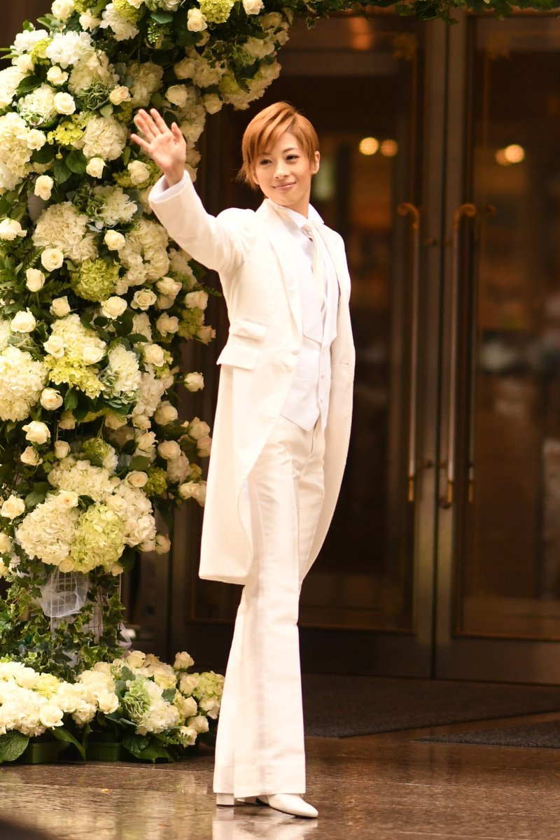 Veilchen みりおさん追加です 明日海りおさん千秋楽入り 高画質ver 2 明日海りお Veilchen みりおさん追加です 明日海りおさん千秋楽入り 高画質ver 2 明日海りお