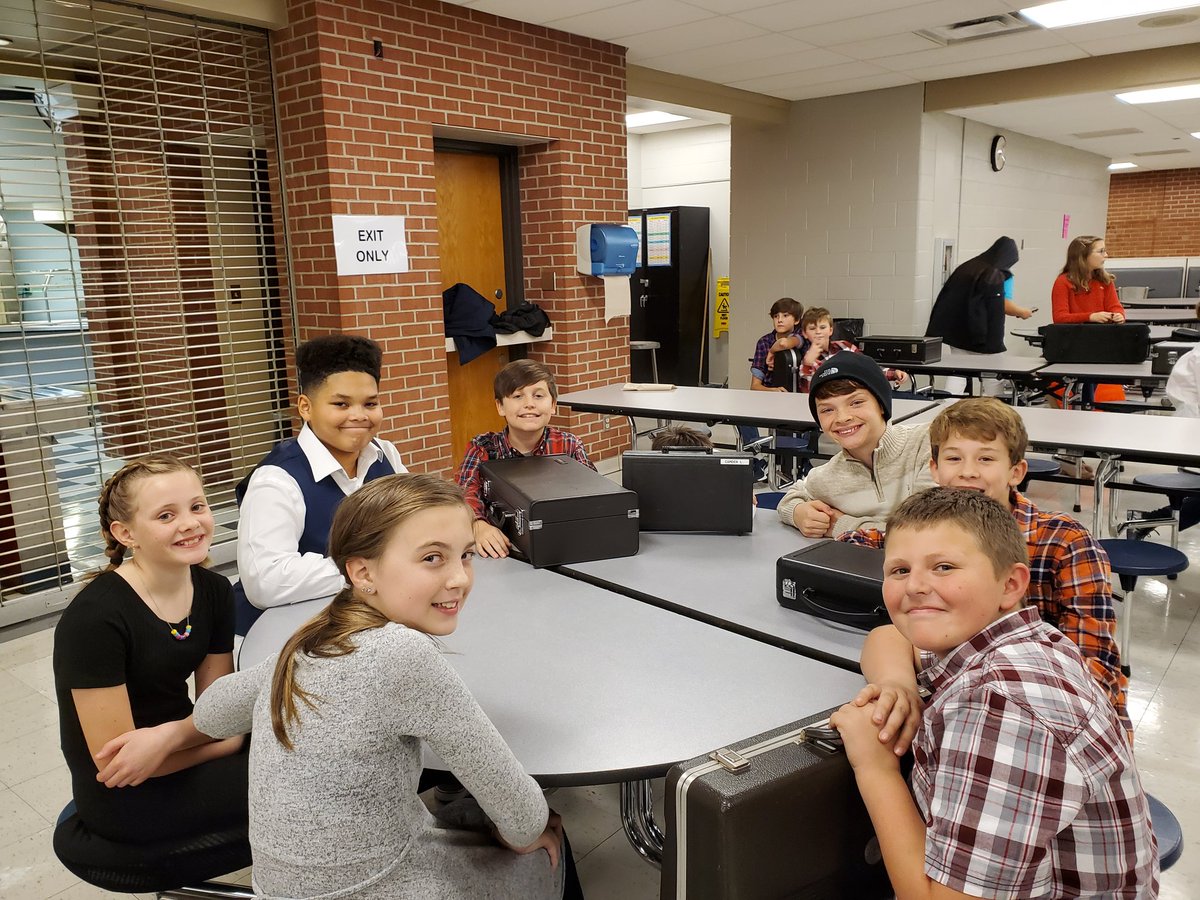 6th graders <a href="/WoParkSharks/">Worthington Park Elementary School</a> are ready to perform!