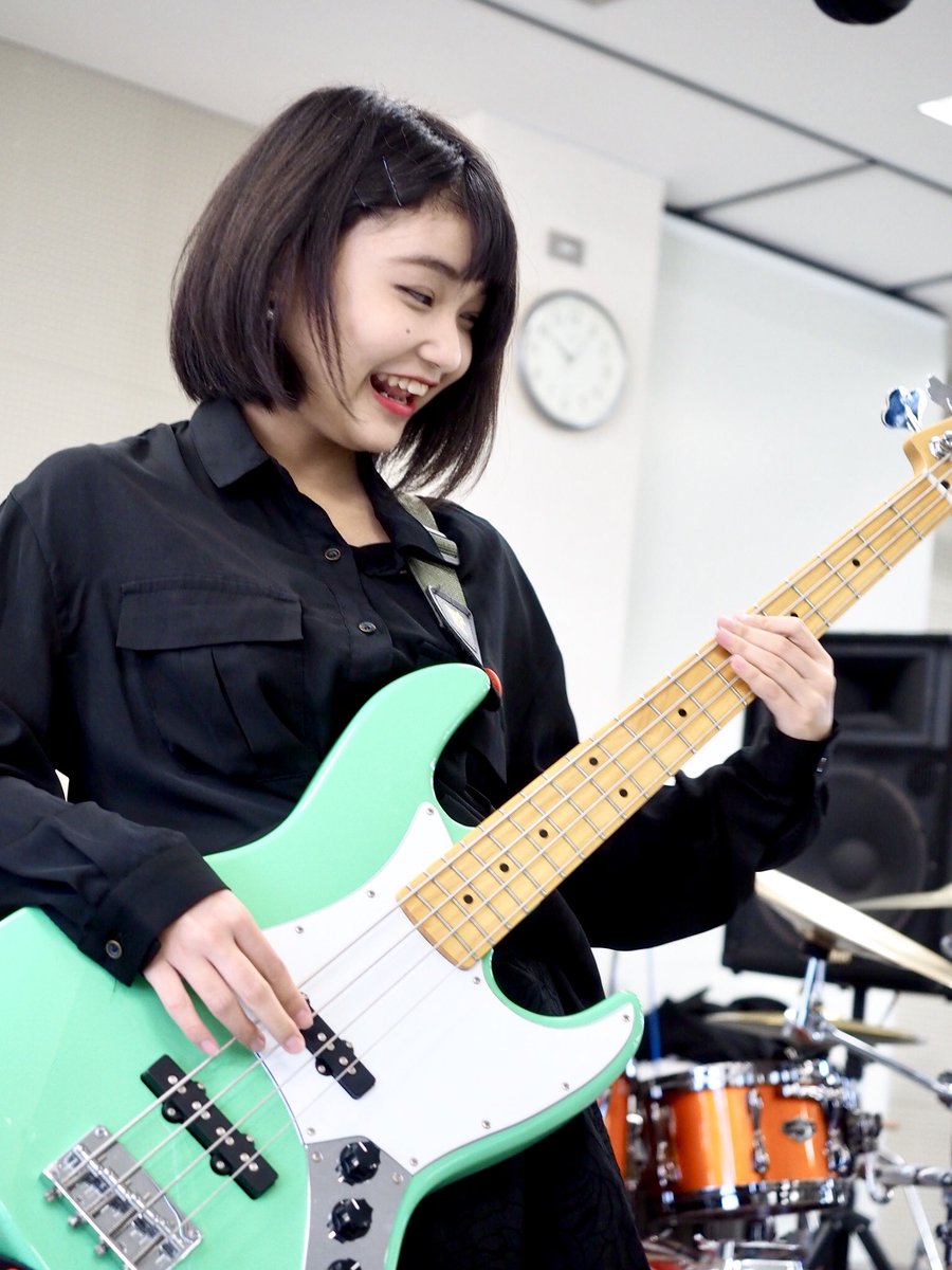 Barely Alive☆3
真衣のバンドやあー♪
彼女オフショット嫌がるからやーっとこれで撮影できるwww
#枚岡樟風
<a href="/Barely___Alive/">Barely Alive🐻卒業🌸</a>
