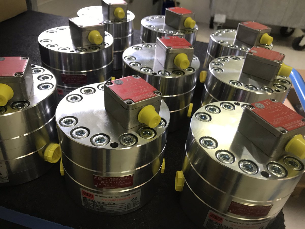 AESensors's tweet image. Weer 20 stuks tandradflowopnemers type ZHM van KEM klaar voor verzending naar de klant. Heavy Duty electronics! #aesensors #KEM #flowsensor #heavyduty electronics