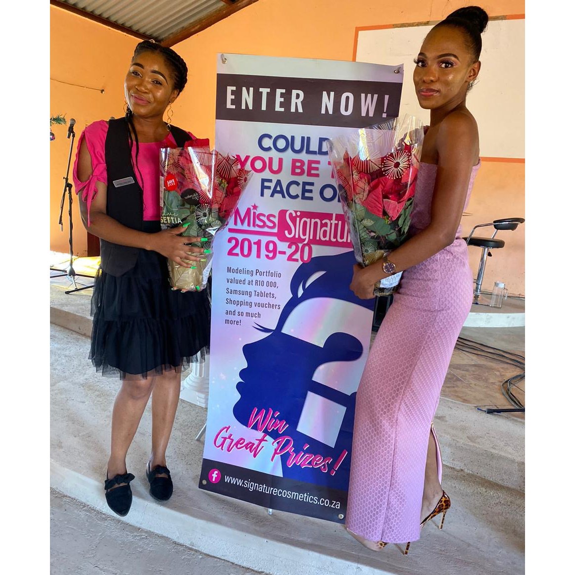 sigcosmetics's tweet image. 1 week until the TOP10 beauties unite for the Face of Miss Signature Finals! This is what they have been doing, giving back to their community. 💞 #foms1920 #csiprojects #community #top10 #faceofmisssignature #finals #signaturecosmetics #lovesignature