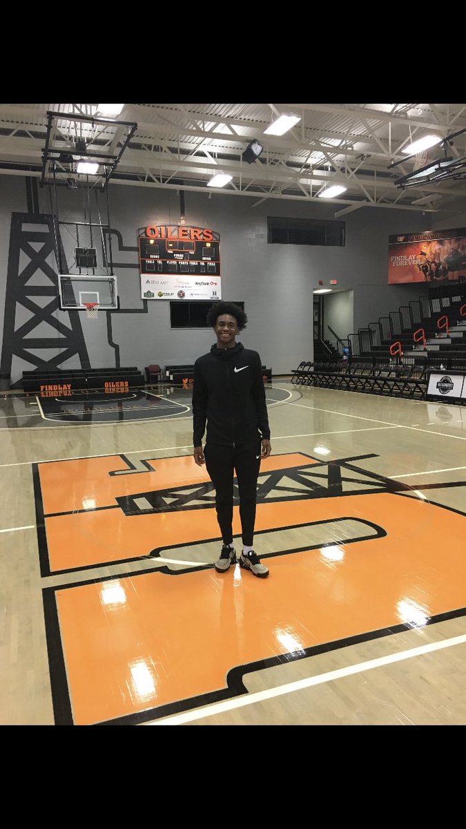 _CoachGJohnson's tweet photo. Had a great time at tonight’s game ‼️ #GoOliers🧡🖤 @UF_Oilers_MBB https://t.co/EAyqciUVxP