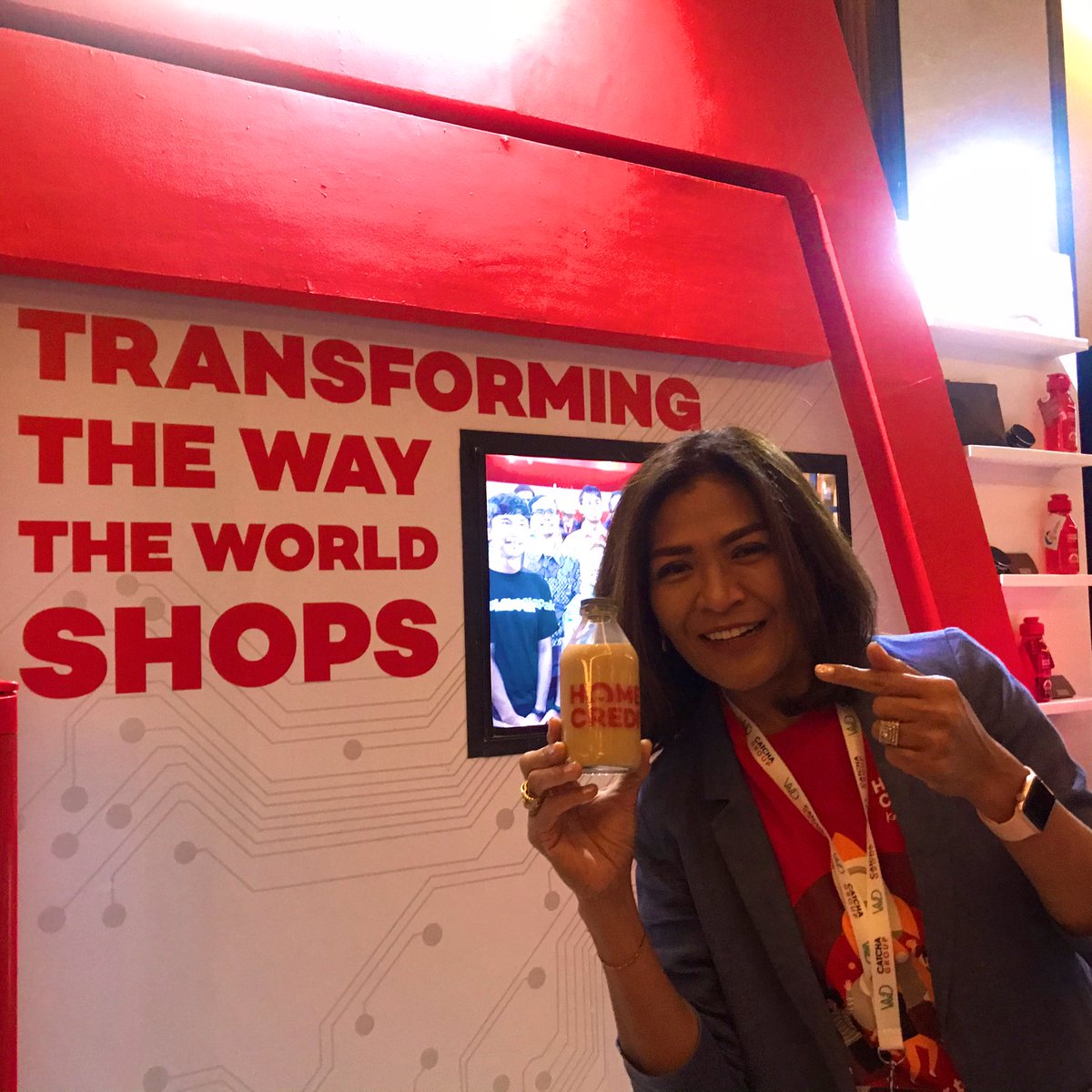 weRwilddigital's tweet image. Free T-shirts, free coffee from @homecreditid &amp;amp; Alibaba Cloud, and definitely full of excitement on #WildDigital Conference! 
We have open the gate and see you around! #DigitalTechConference #BOOM!